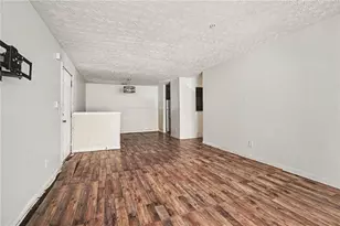 2202 Fairington Village Dr, Lithonia, GA 30038 - Photo 3