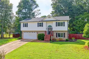 7224 Ironwood Dr, Gainesville, GA 30507 - Photo 3