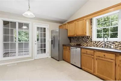 13 Finch Court SE, Acworth, GA 30102 - Photo 9