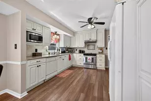 732 Windy Dr, Stone Mountain, GA 30087 - Photo 21