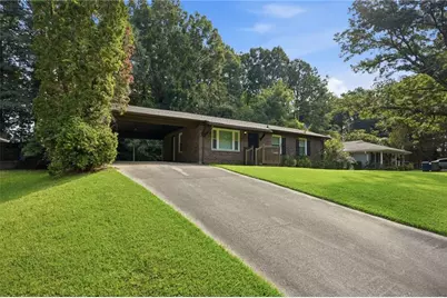 928 Magna Carta Drive NW, Atlanta, GA 30318 - Photo 3