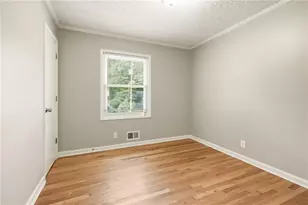 928 Magna Carta Dr NW, Atlanta, GA 30318 - Photo 17