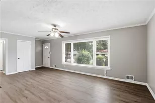 25 Larose Cir SE, Marietta, GA 30060 - Photo 9