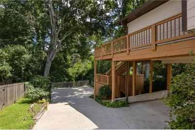 76 Peachtree Hills Avenue NE, Atlanta, GA 30305 - Photo 37