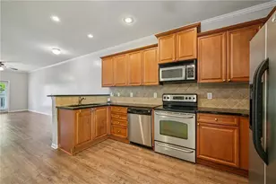 1305 Liberty Pkwy NW, Atlanta, GA 30318 - Photo 9