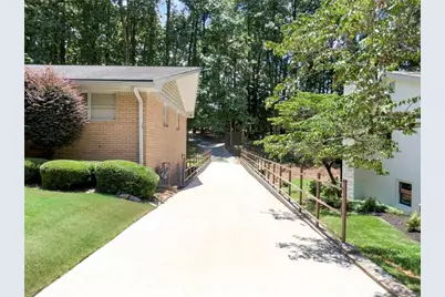 5724 Kayron Drive, Atlanta, GA 30328 - Photo 47
