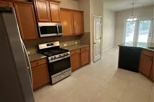 571 Collingsworth Ln, Lawrenceville, GA 30043 - Photo 3