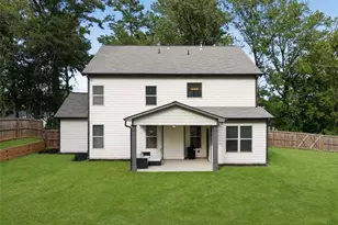 249 Borders St, Jefferson, GA 30549 - Photo 3