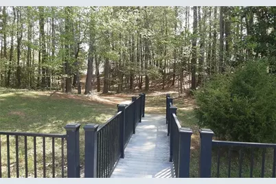 132 Lake Shore Parkway, Newnan, GA 30263 - Photo 3