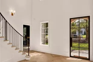 2896 Cravenridge Dr NE, Atlanta, GA 30319 - Photo 11