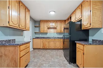2970 Carriage Lane, College Park, GA 30349 - Photo 9