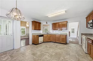 5837 Giles Rd, Lithonia, GA 30058 - Photo 15
