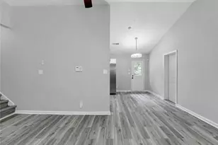 1018 Wayne Dr, Snellville, GA 30078 - Photo 5