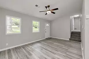 1018 Wayne Dr, Snellville, GA 30078 - Photo 7
