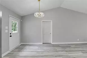 1018 Wayne Dr, Snellville, GA 30078 - Photo 11