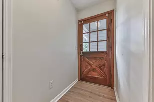427 Way Bridge Ct NE, Kennesaw, GA 30144 - Photo 3
