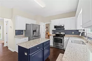 3605 Highland Bluff Dr, Suwanee, GA 30024 - Photo 13