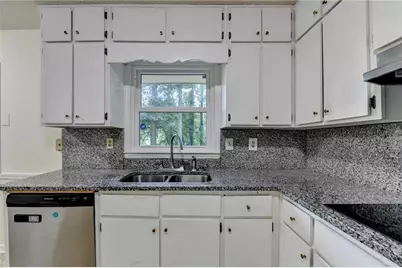 1138 Woodland Circle, Lawrenceville, GA 30043 - Photo 9