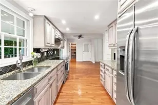 2820 Briarglen Dr, Atlanta, GA 30340 - Photo 15