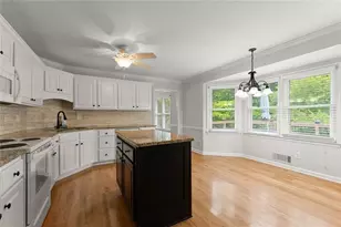 1974 Firelight Ln, Buford, GA 30519 - Photo 3