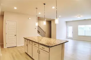 324 Ranier, Auburn, GA 30011 - Photo 5