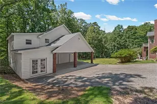 7488 Shadburn Ferry Rd, Cumming, GA 30041 - Photo 75