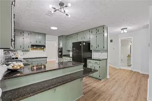 5148 Rocky Glen, Stone Mountain, GA 30088 - Photo 11