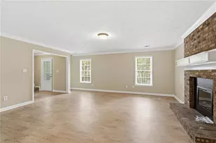 2870 Spring Ridge Cir, Snellville, GA 30039 - Photo 9