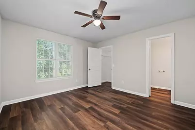 2041 Charter Manor, Lithonia, GA 30058 - Photo 9