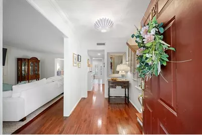 12 Queen Victoria Place NE, Atlanta, GA 30342 - Photo 3