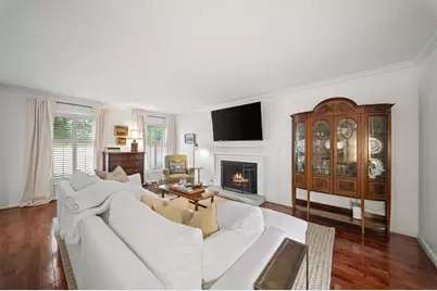 12 Queen Victoria Place NE, Atlanta, GA 30342 - Photo 5