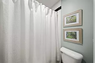 12 Queen Victoria Pl NE, Atlanta, GA 30342 - Photo 33