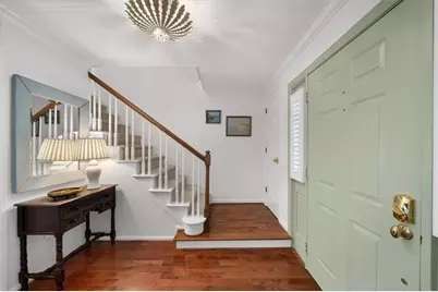 12 Queen Victoria Place NE, Atlanta, GA 30342 - Photo 19