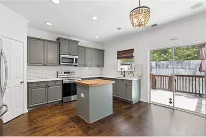 1064 Liberty Parkway NW, Atlanta, GA 30318 - Photo 9