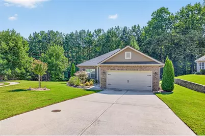 832 Hidden Hollow Circle, Commerce, GA 30529 - Photo 3