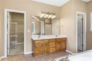 132 Hidden Creek Cir, Lizella, GA 31052 - Photo 11