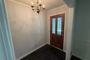 3887 Menlo Dr, Atlanta, GA 30340 - Photo 5