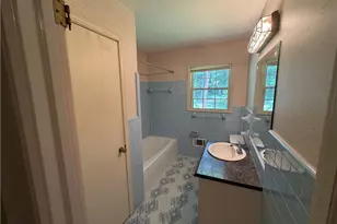 3887 Menlo Dr, Atlanta, GA 30340 - Photo 23