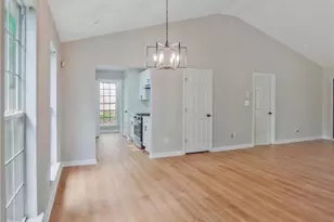 5603 Eagles Feather Ln, Riverdale, GA 30274 - Photo 9