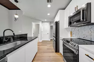 3324 Peachtree Rd NE, Atlanta, GA 30326 - Photo 11