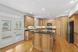 1340 Eryn Cir, Suwanee, GA 30024 - Photo 19