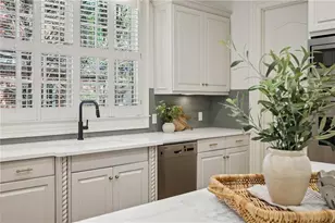 2996 Howell Mill Rd NW, Atlanta, GA 30327 - Photo 15