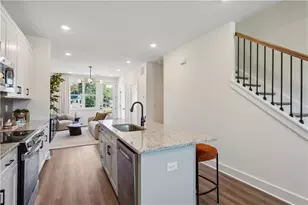 203 Mission Wy, Atlanta, GA 30315 - Photo 9