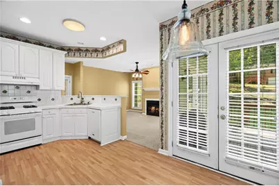 185 Thornwood Drive SE, Calhoun, GA 30701 - Photo 17