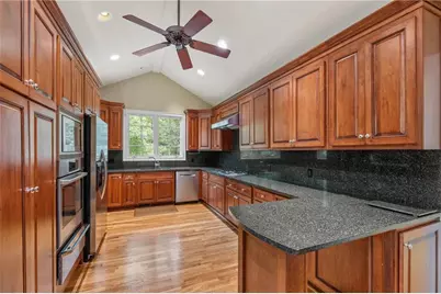 1037 Davis Drive, Sandy Springs, GA 30327 - Photo 9