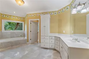 1037 Davis Dr, Sandy Springs, GA 30327 - Photo 27