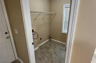 824 Georgian Point Dr, Lawrenceville, GA 30045 - Photo 17