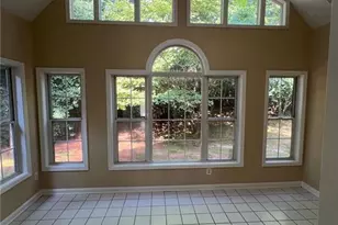 824 Georgian Point Dr, Lawrenceville, GA 30045 - Photo 13