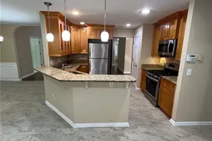 824 Georgian Point Dr, Lawrenceville, GA 30045 - Photo 5
