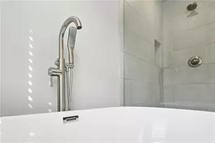 3131 Stonegate Dr SW, Atlanta, GA 30331 - Photo 19